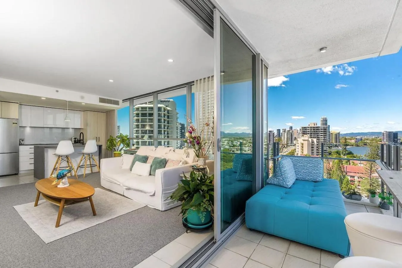 Lovely 1 Bed Apartment With Stunning Views Pool Gold Coast 0*,